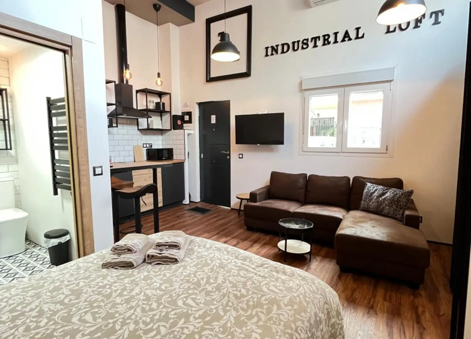 Industrial Loft Estudio Apartment Estepona